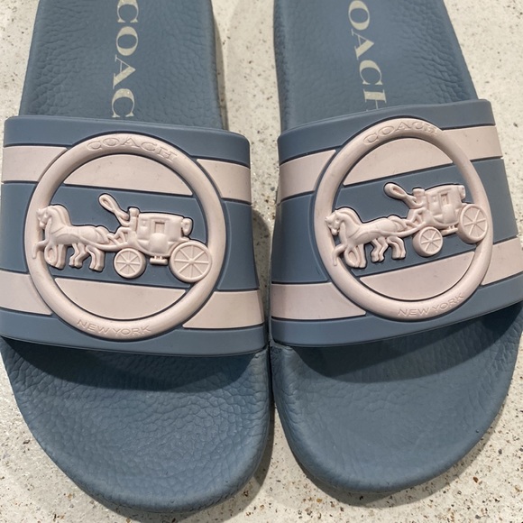 Coach Slides - Picture 2 of 3